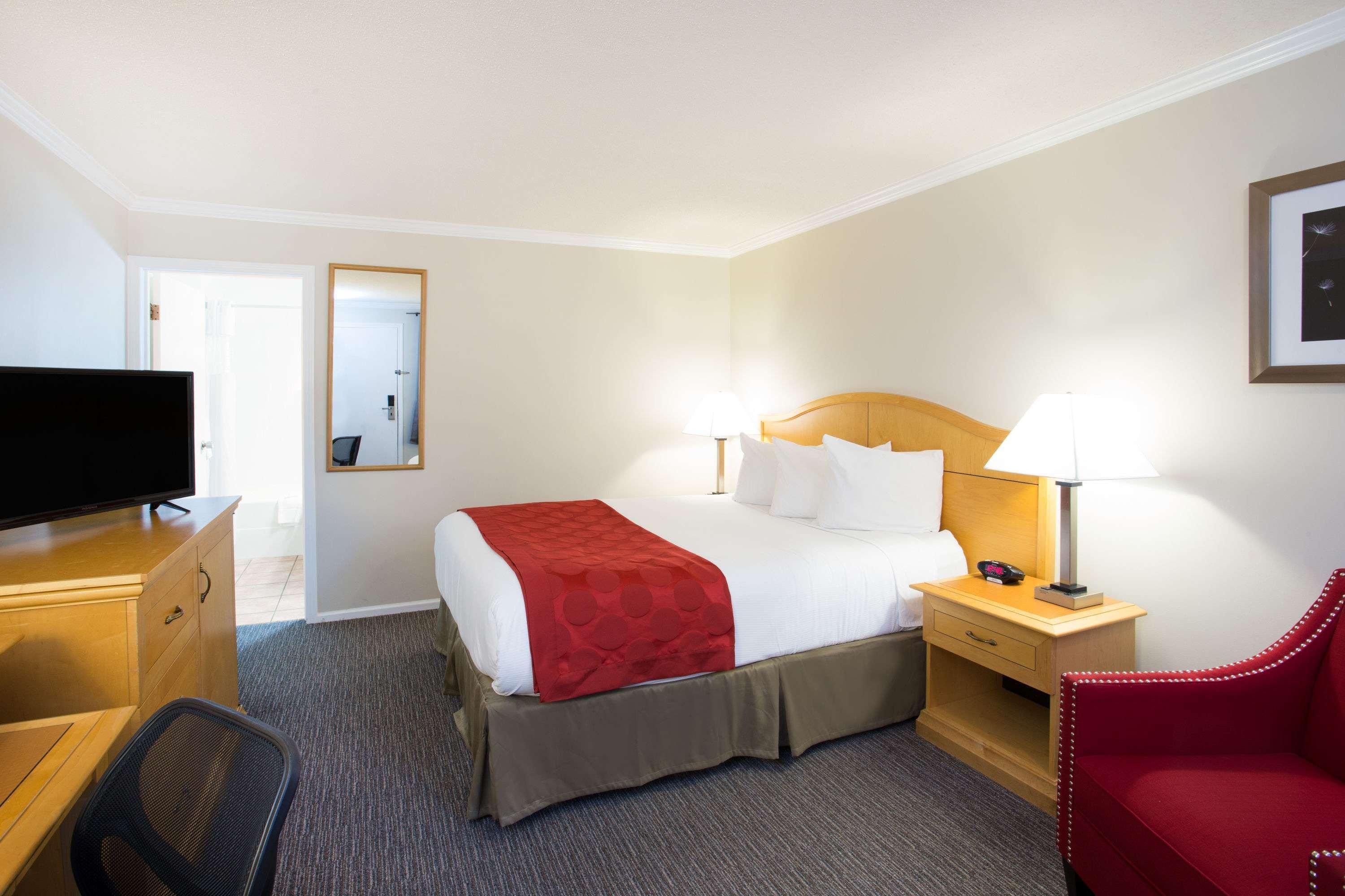 Ramada By Wyndham Duncan Cowichan Valley Exterior foto