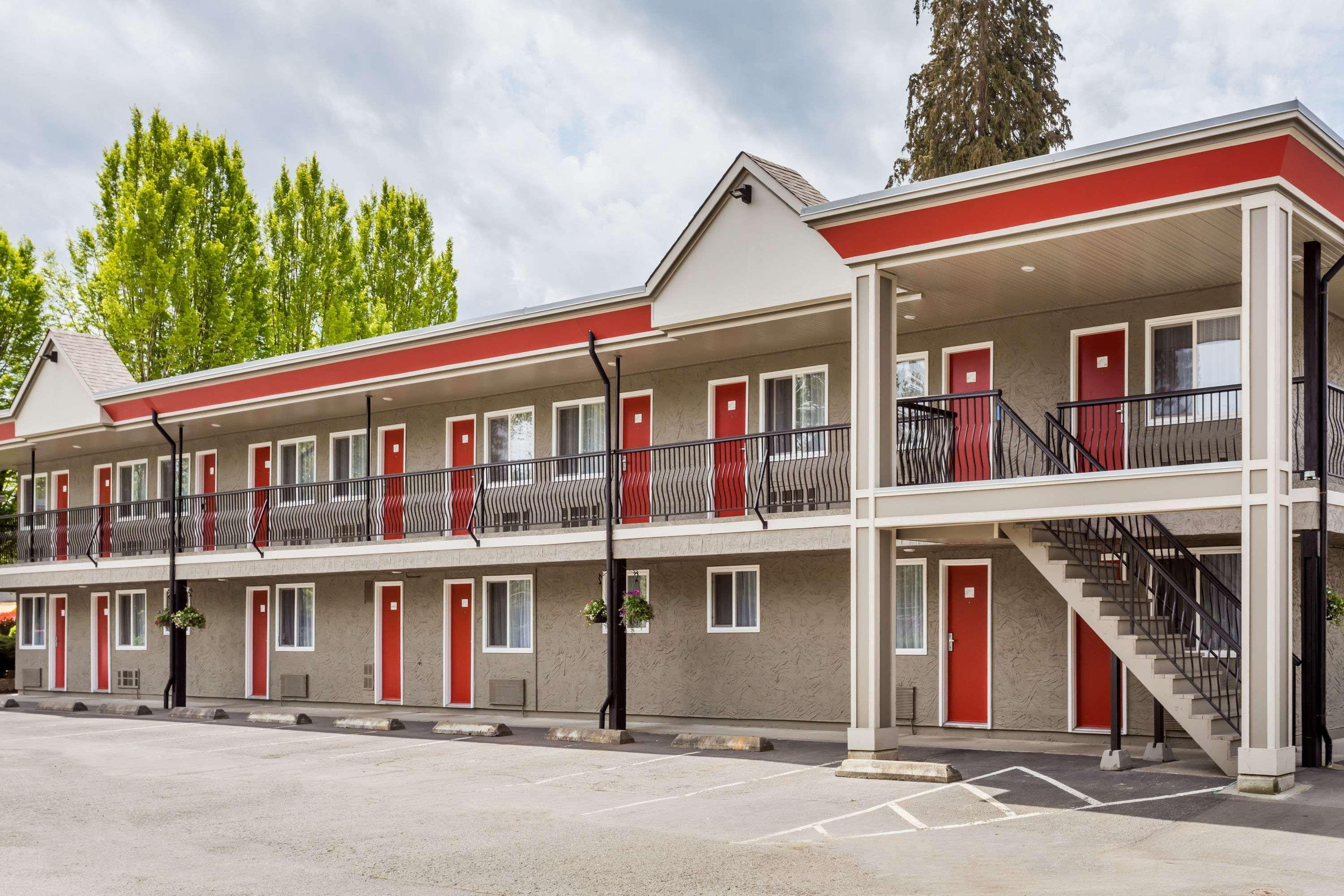 Ramada By Wyndham Duncan Cowichan Valley Exterior foto